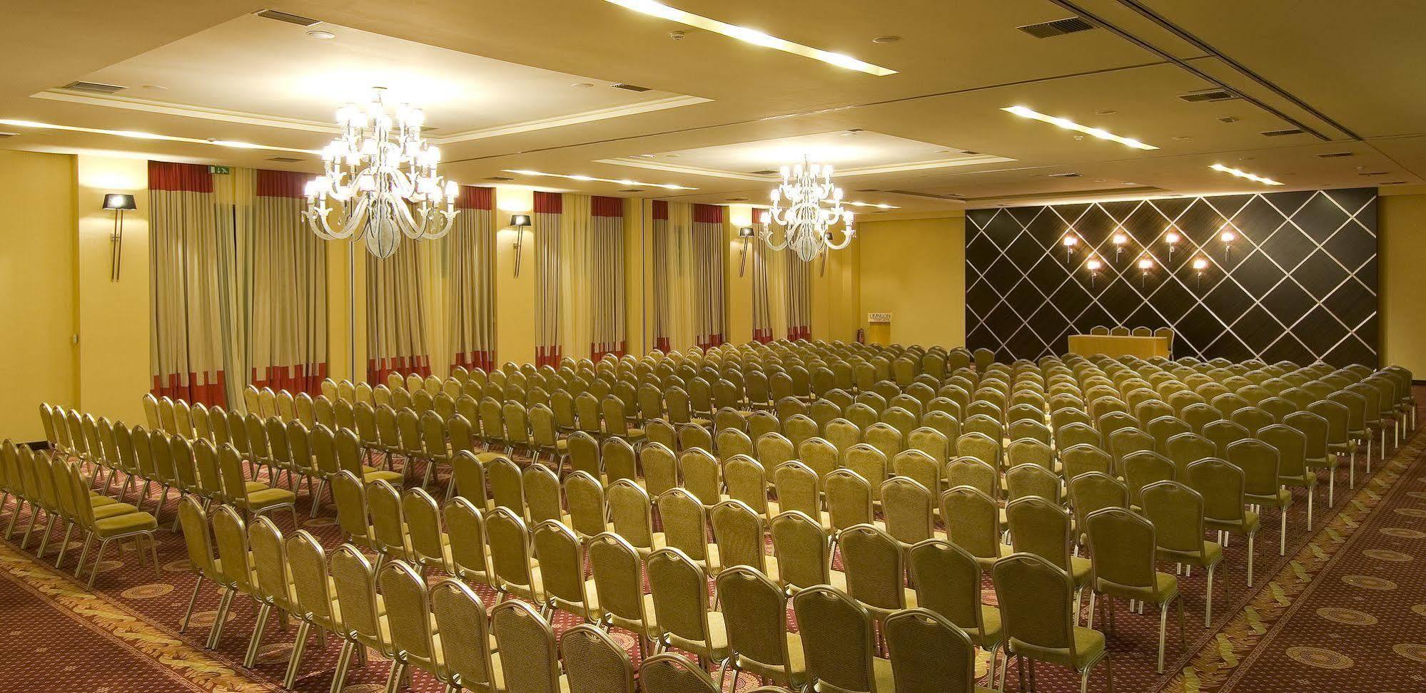Limneon Resort & Spa Kastoria Exterior foto The ballroom of the hotel